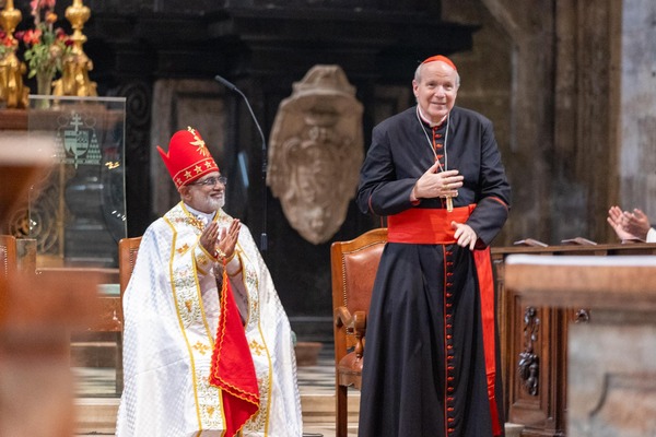 Hl. Qurbana mit Großerzbischof Thattil im Dom zu St. Stephan