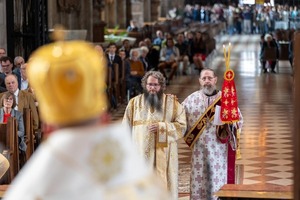 byzantinische Priesterweihe von Siluan Gall im Wiener Stephansdom